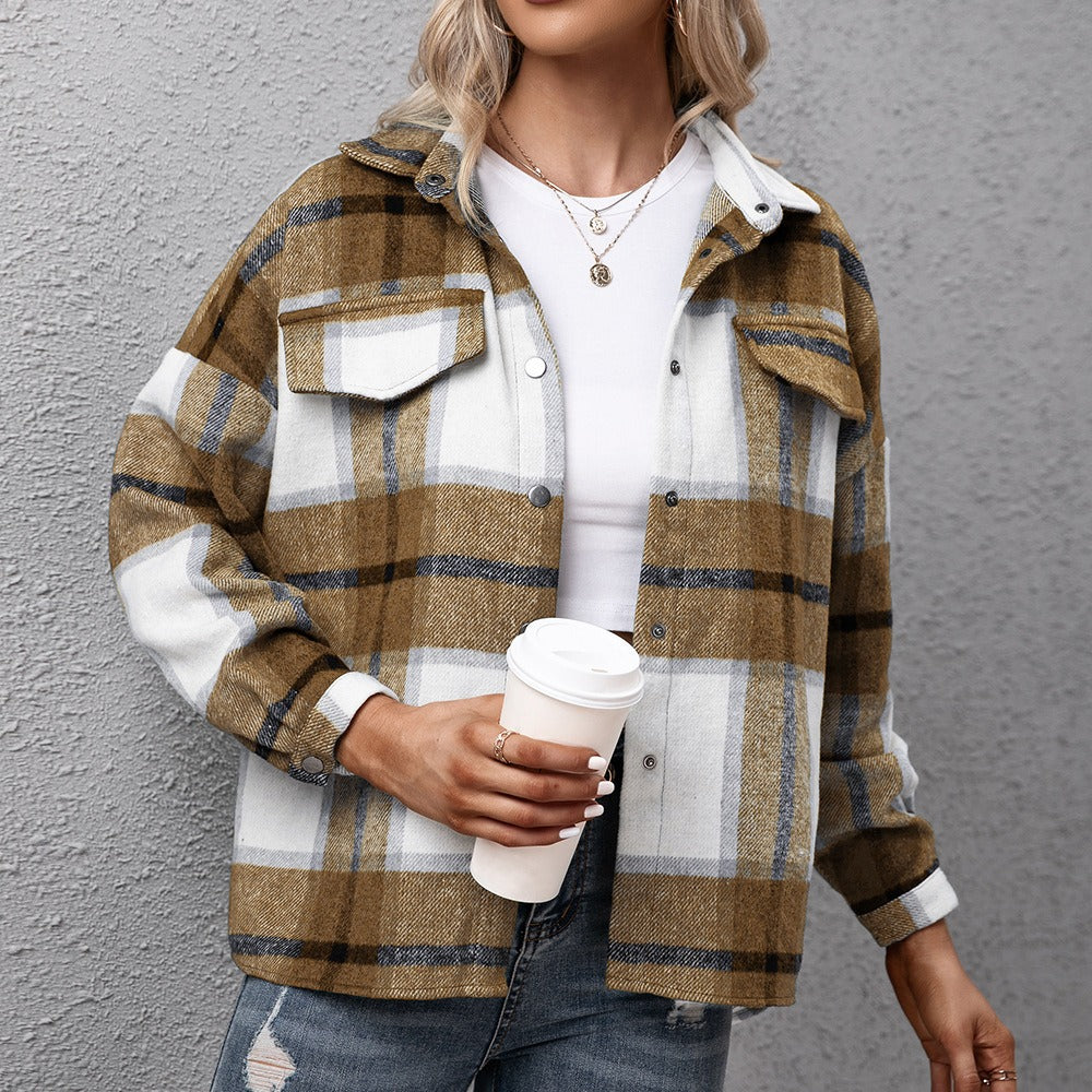 Long sleeved plaid jacket